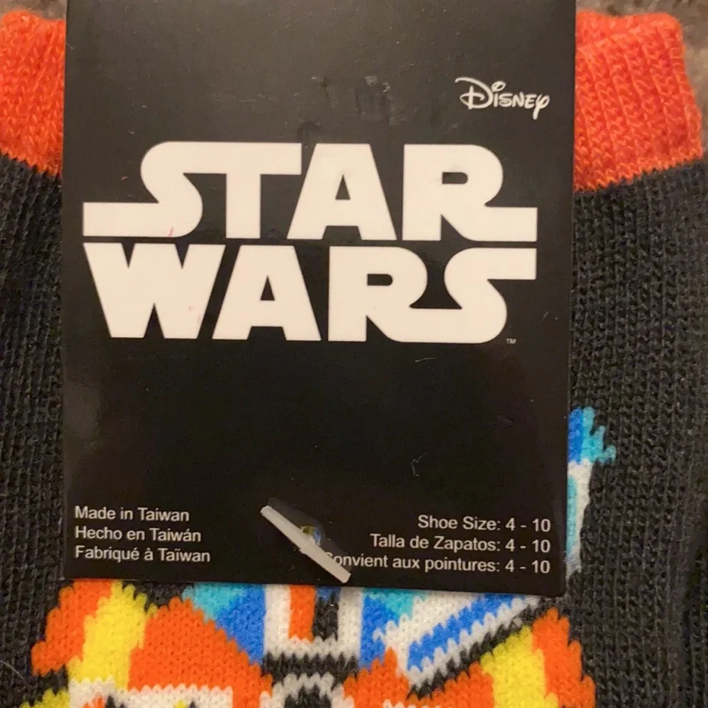 2/$12🌟Star Wars Millennium‎ Falcon Color Socks